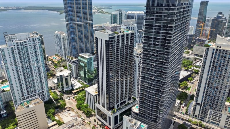 Apartment for rent at 1010 Brickell 3510