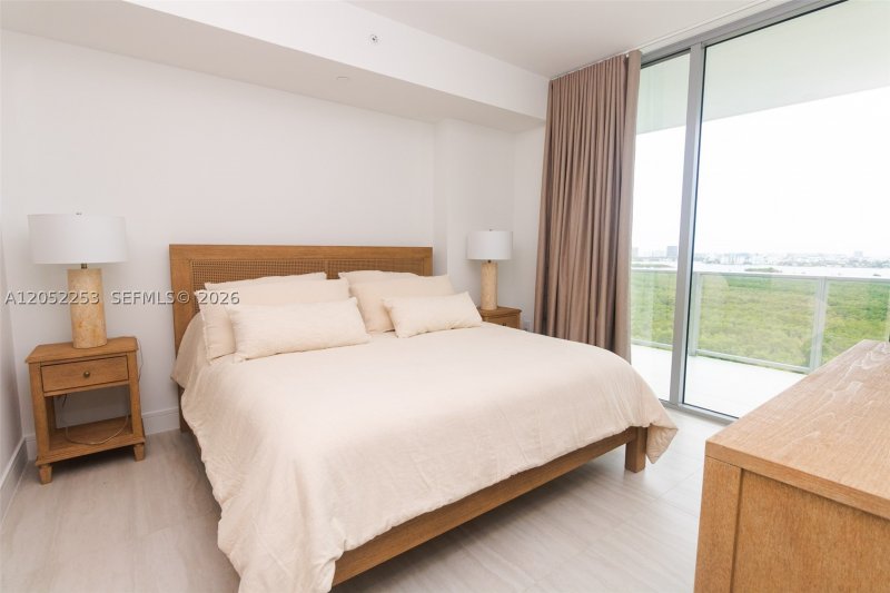 Apartment for rent at One Park Tower by Turnberry 1704