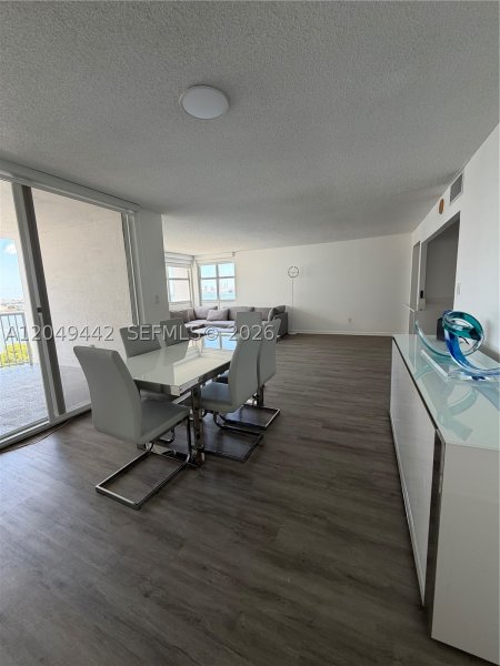 Alquiler de apartamento en Bayshore Place 1005C