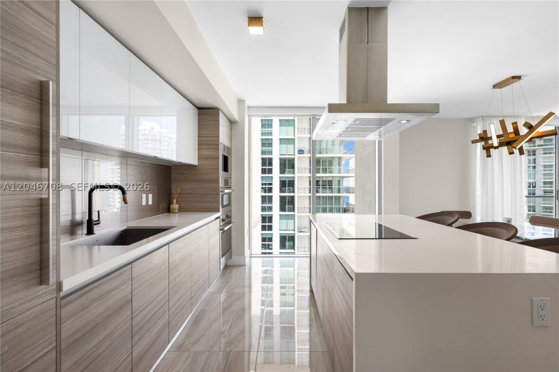 Condo for sale at Parque Towers at St. Tropez 5-1708