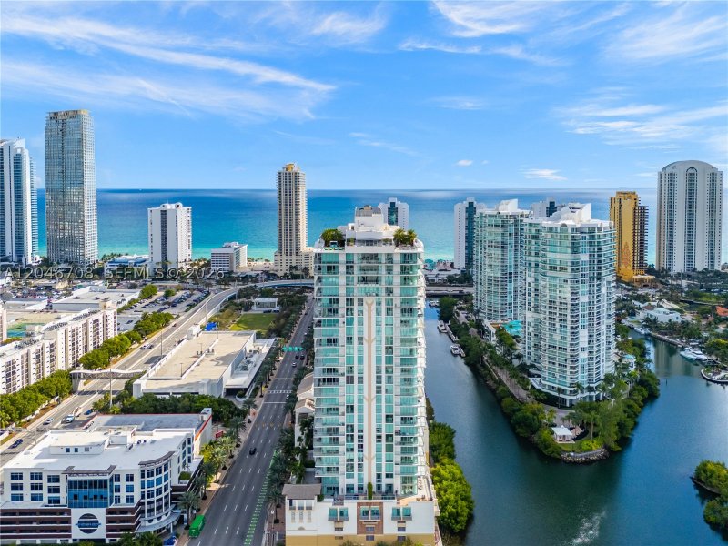 Condo for sale at Parque Towers at St. Tropez 5-1708