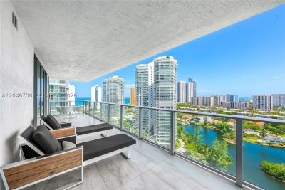 Parque Towers at St. Tropez Apt #5-1708