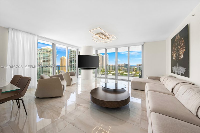 Condo for sale at Parque Towers at St. Tropez 5-1708