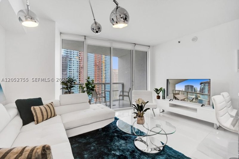 Apartment for rent at Icon Brickell Tower I 5010