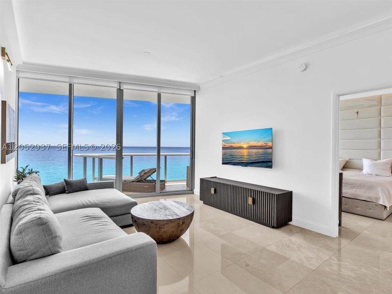 Apartment for rent at Jade Beach 2106