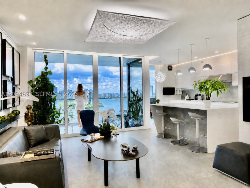 Condo for sale at Williams Island 2800 1803