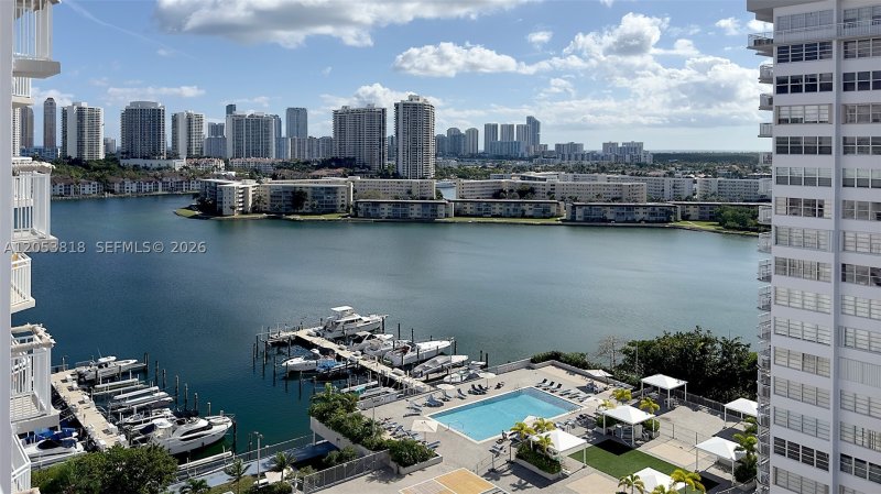 Apartment for rent at Del Prado South Tower 1601