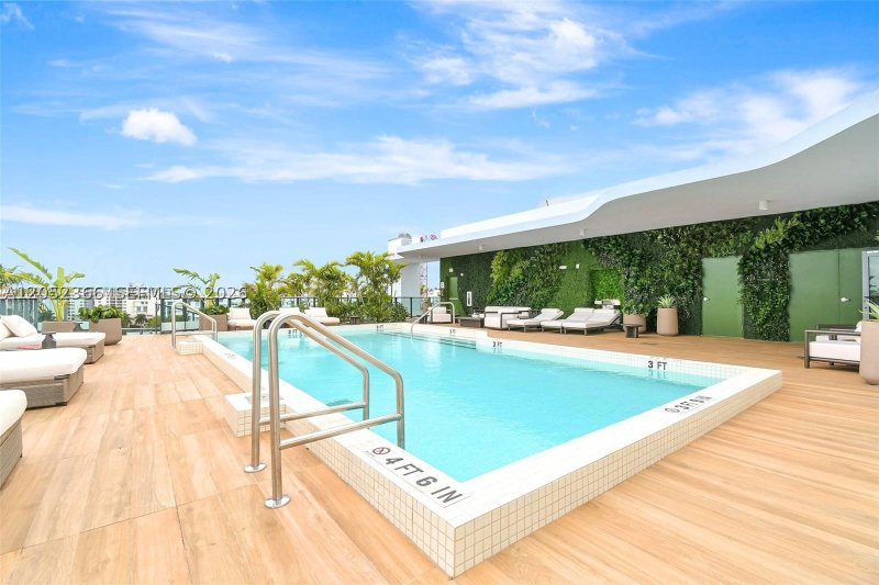 Alana Bay Harbor Island Apt #401