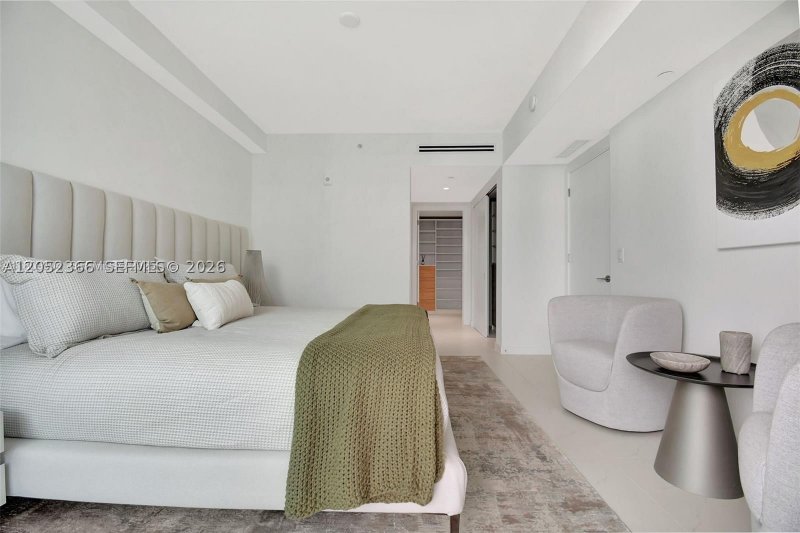 Condo for sale at Alana Bay Harbor Island 401