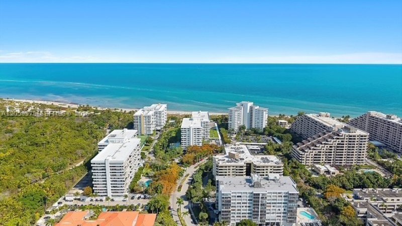 Apartment for rent at Commodore Club South 311
