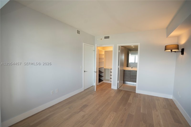 Condo for sale at Paraiso Bay Miami 4104