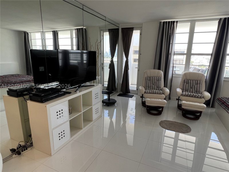 Apartment for rent at Decoplage 909