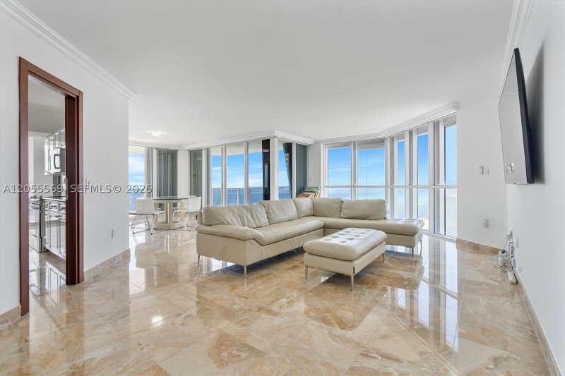 Condo for sale at Sands Pointe 1207