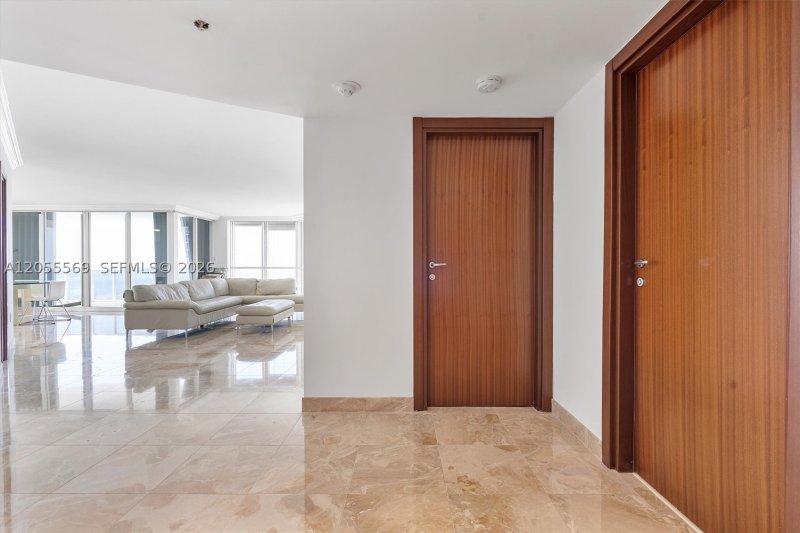 Condo for sale at Sands Pointe 1207