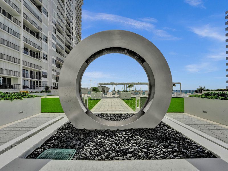 Condo for sale at Plaza South 12k