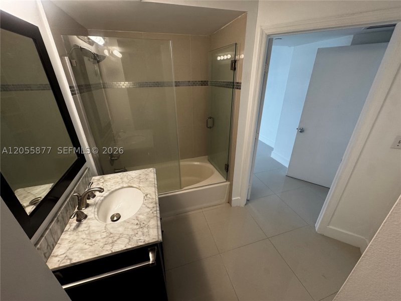 Apartment for rent at Waverly 2105