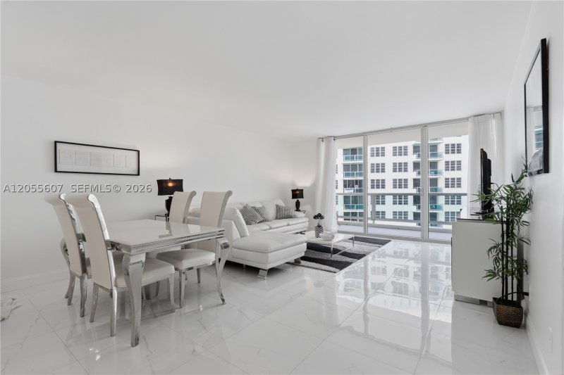 Comprar apartamento en Seacoast 5151 1027