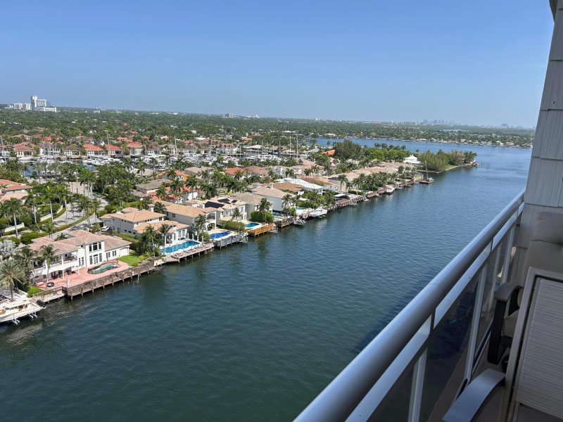Condo for sale at Allington Towers PHC