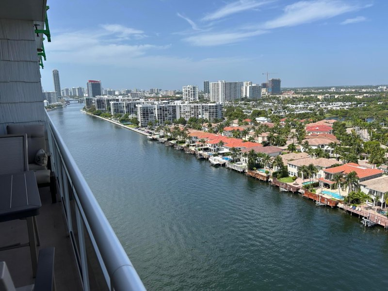 Condo for sale at Allington Towers PHC