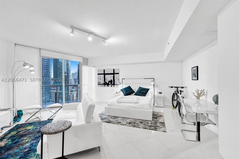 Apartment for rent at Icon Brickell Tower I 2708