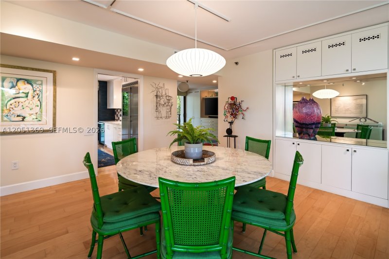Comprar apartamento no Coconut Grove Bayshore 5B