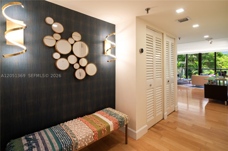 Comprar apartamento no Coconut Grove Bayshore 5B