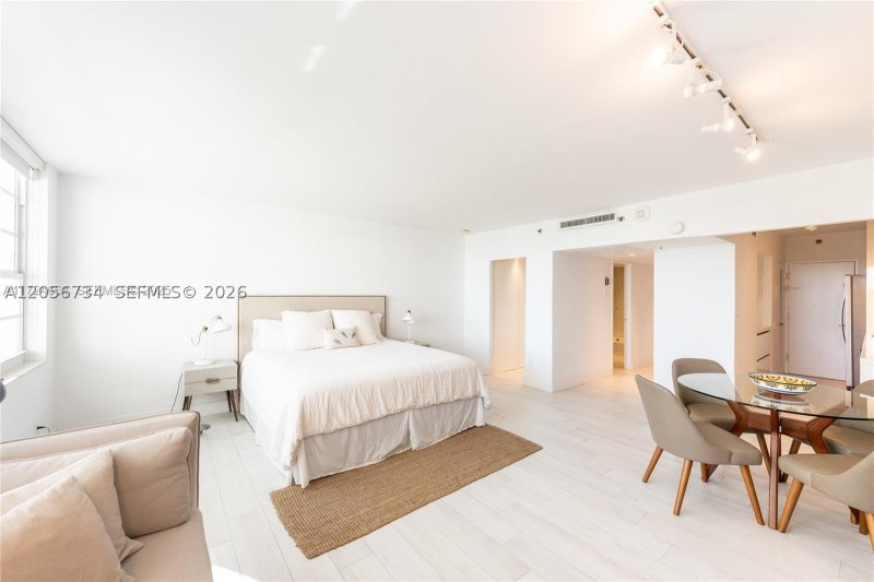 Apartment for rent at Decoplage 619