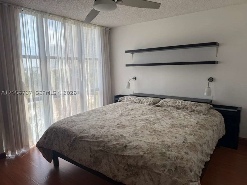 Condo for sale at Plaza of the Americas 709