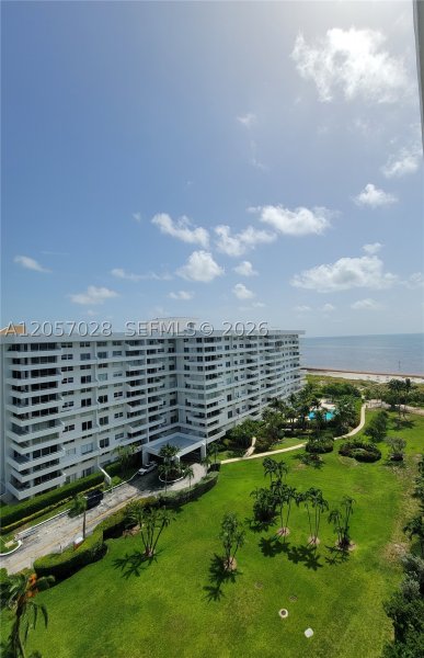 Alquiler de apartamento en Commodore Club South 1206
