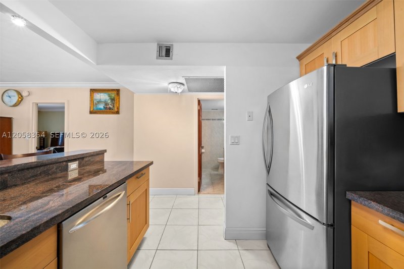 Condo for sale at Parker Plaza Estates 1701