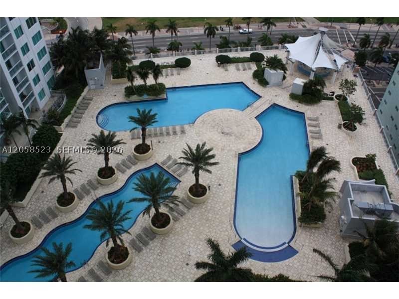 Apartment for rent at Vizcayne Everglades On The Bay 250