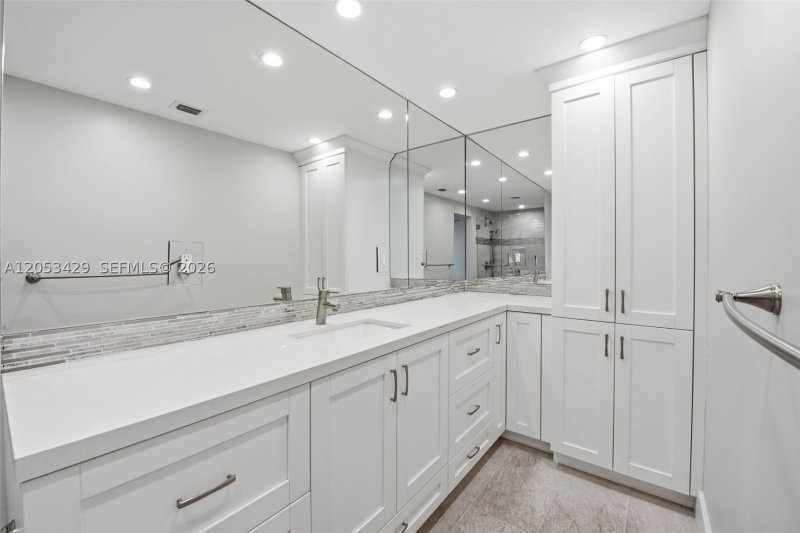 Comprar apartamento en Gables Waterway Towers 225