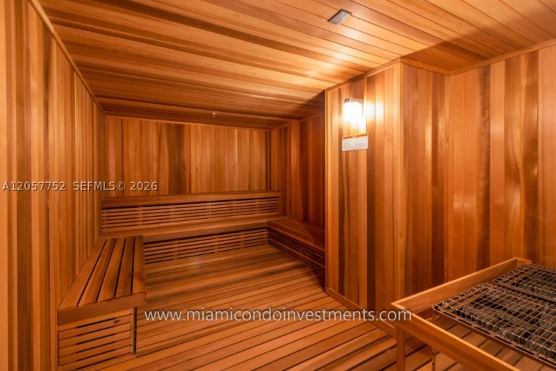 Alquiler de apartamento en Biscayne Beach 3601