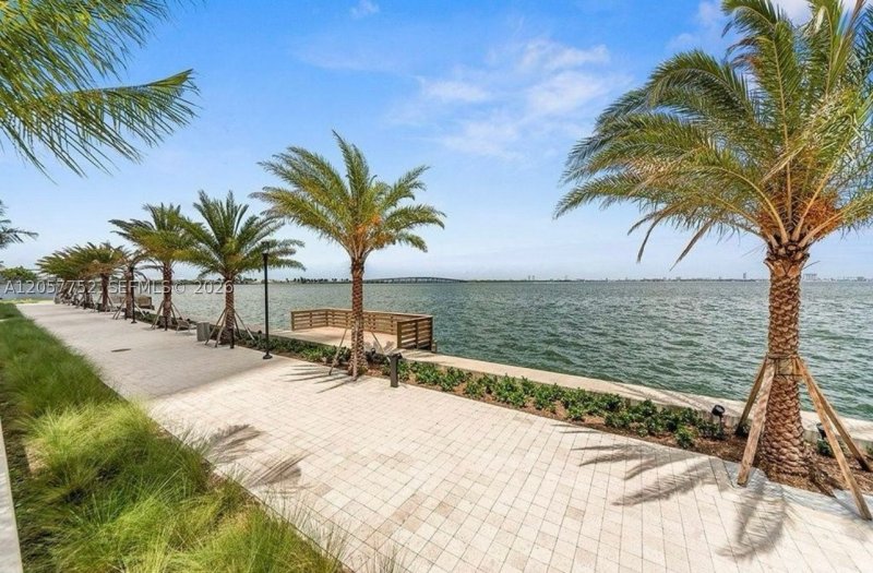 Apartment for rent at Biscayne Beach 3601