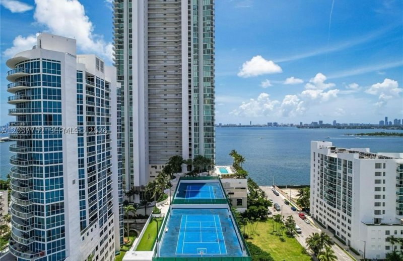 Alquiler de apartamento en Biscayne Beach 3601