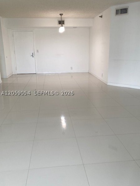 Condo for sale at Mystic Pointe 600 1910