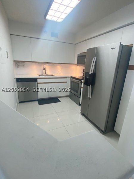 Condo for sale at Mystic Pointe 600 1910