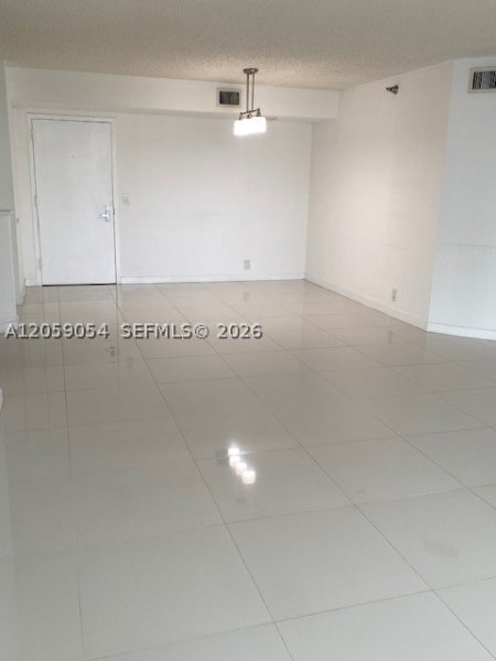 Condo for sale at Mystic Pointe 600 1910