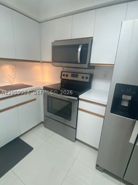 Condo for sale at Mystic Pointe 600 1910