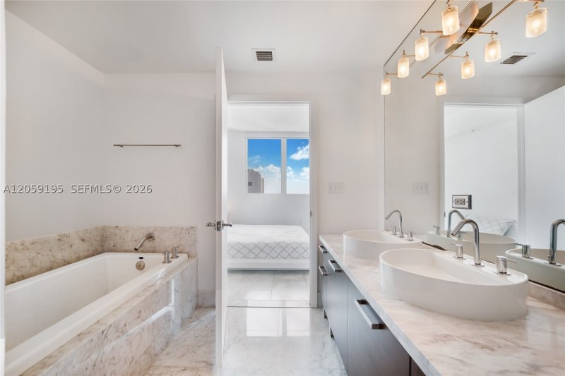 Comprar apartamento en Vizcayne South Tower 3302
