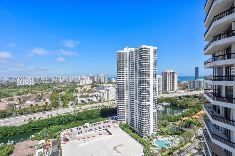 Alquiler de apartamento en Mystic Pointe 500 2907