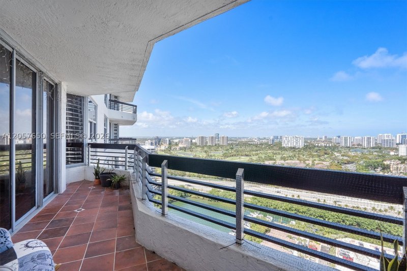 Alquiler de apartamento en Mystic Pointe 500 2907