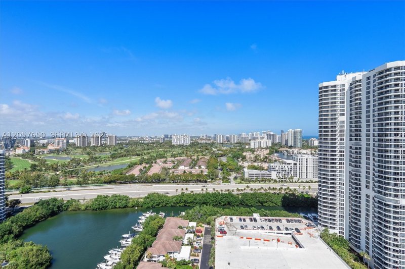 Alquiler de apartamento en Mystic Pointe 500 2907