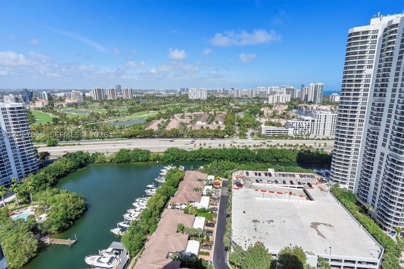 Alquiler de apartamento en Mystic Pointe 500 2907