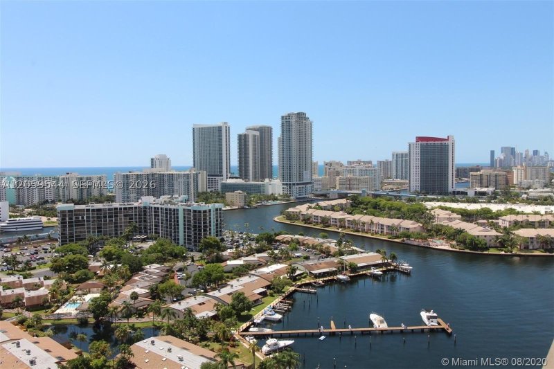 Apartment for rent at Olympus Condo 1804