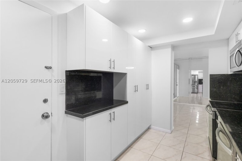 Apartment for rent at Plaza Towers South 407