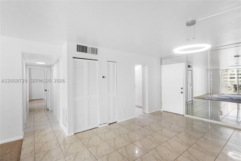 Apartment for rent at Plaza Towers South 407