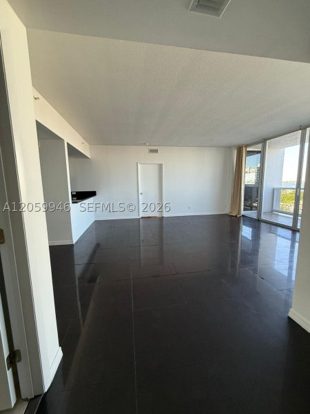 Comprar apartamento en Blue Bay Tower 802