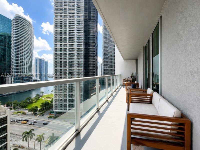 Apartment for rent at 500 Brickell East Tower 1805