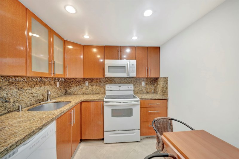 Alquiler de apartamento en Avila Condo 220